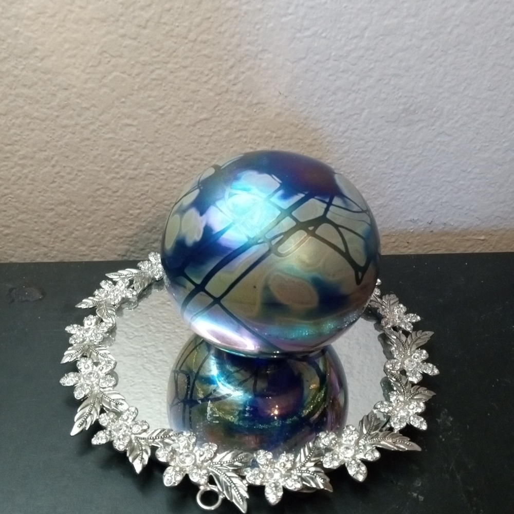 STUNNING Signed Robert Held INTAGLIO Iridescent Art Glass Orb Paperweight